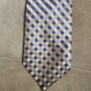 Geoffrey Beene 100% Silk Neck Tie